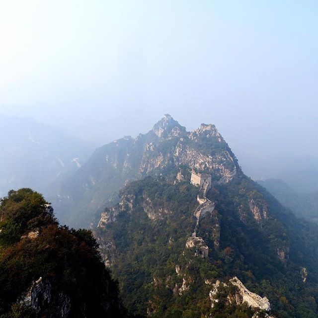 Climbing the Great Wall of China 🇨🇳 seems like a long time ago now. Blessed. ⛰#china #greatwallofchina #travel #travelpics #clouds #beautiful #mountains #landscape #amazing #instalike #instagram #instagood #instacool #backpacker #likeforfollow #like4like #calm #peace #exploreeverything #explore #followme #wanderlust #incredible #nofilter #life #photography #picoftheday #wonderoftheworld @beautifuldestinations